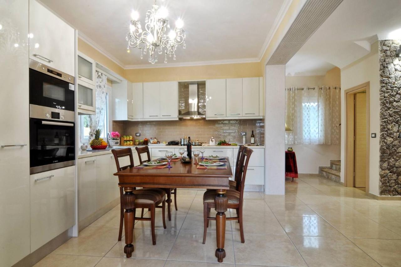 Villa Zoi Pelekas Bagian luar foto